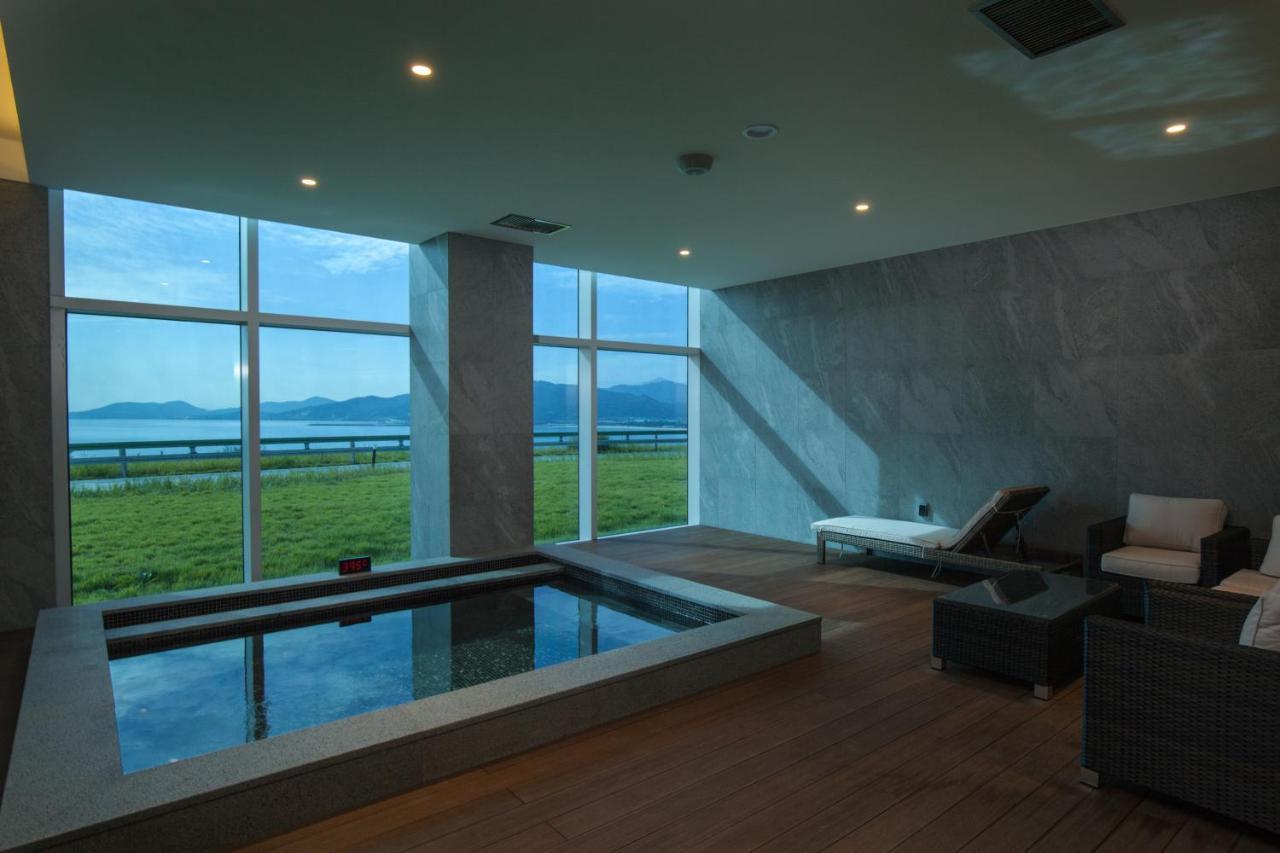 Hotel Tops 10 Gangneung Exterior photo